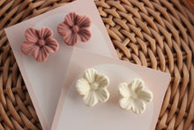 Load image into Gallery viewer, Flower Studs
