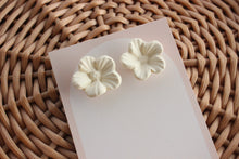 Load image into Gallery viewer, Flower Studs
