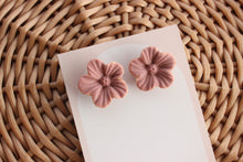 Load image into Gallery viewer, Flower Studs
